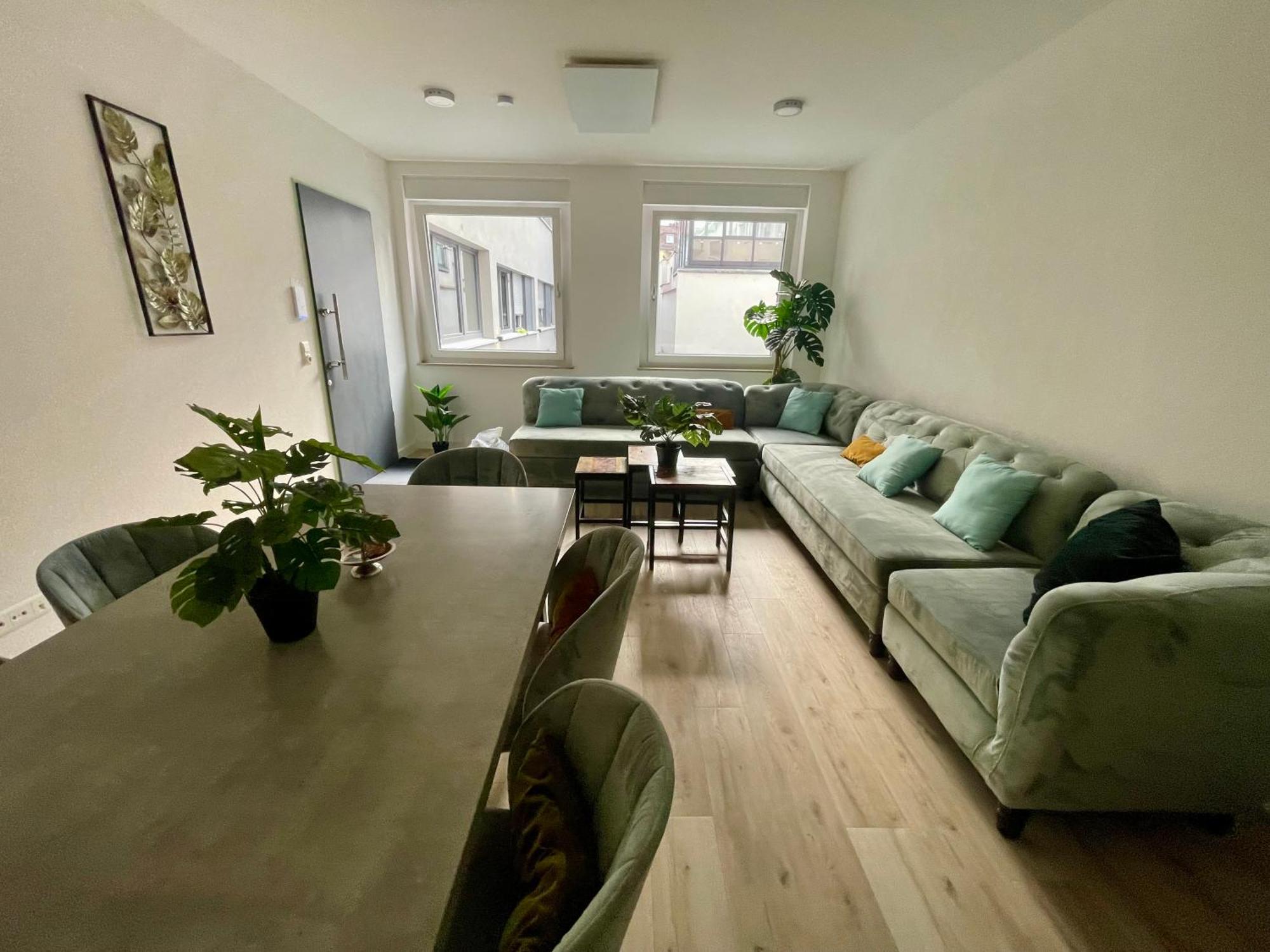 Neu Goldstadt Wunderschoenes 2 Zimmer Apartament Schloessle Zentrum פורצהיים מראה חיצוני תמונה