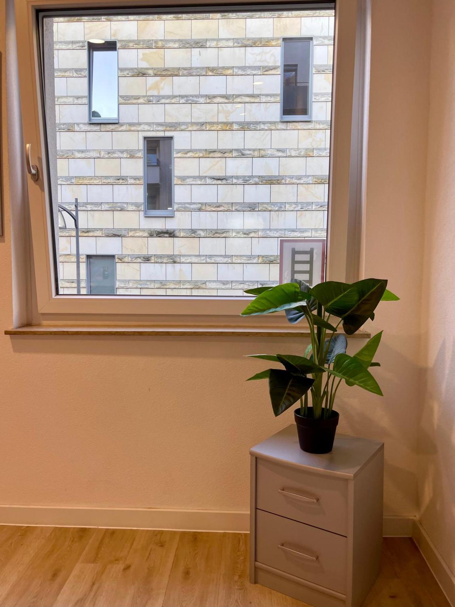 Neu Goldstadt Wunderschoenes 2 Zimmer Apartament Schloessle Zentrum פורצהיים מראה חיצוני תמונה