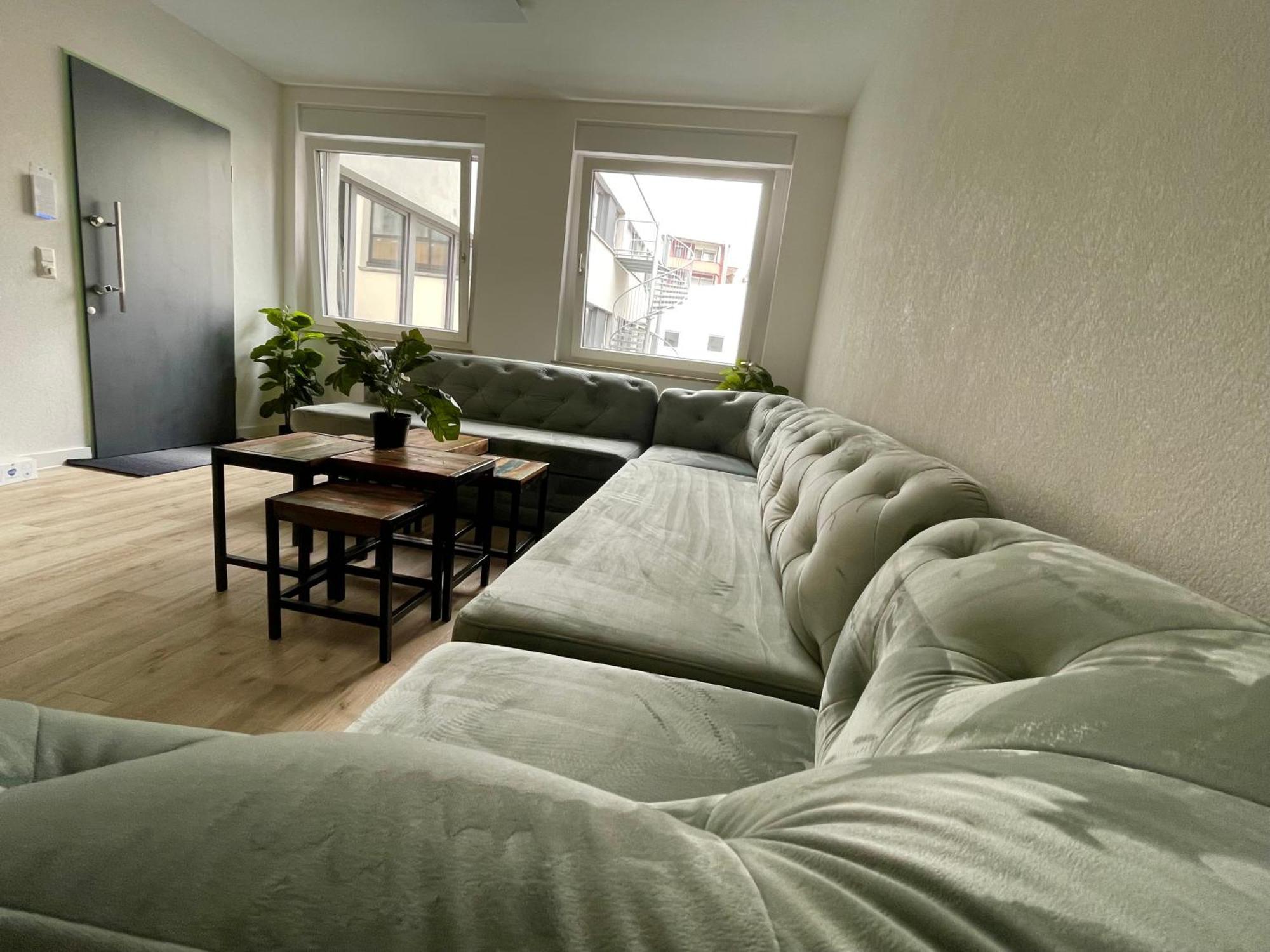 Neu Goldstadt Wunderschoenes 2 Zimmer Apartament Schloessle Zentrum פורצהיים מראה חיצוני תמונה