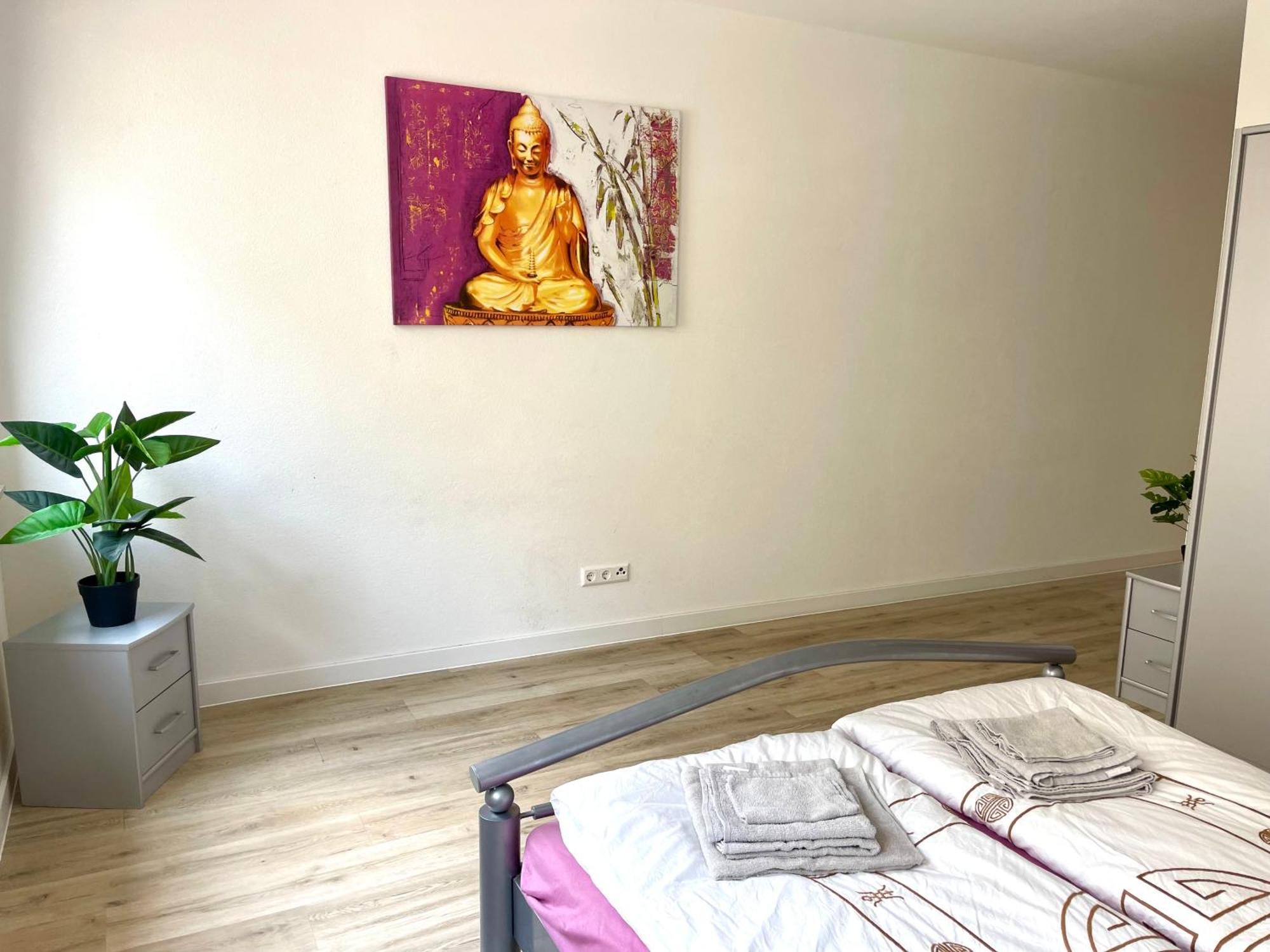 Neu Goldstadt Wunderschoenes 2 Zimmer Apartament Schloessle Zentrum פורצהיים מראה חיצוני תמונה