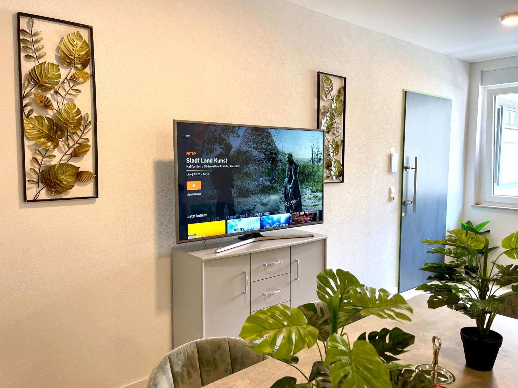 Neu Goldstadt Wunderschoenes 2 Zimmer Apartament Schloessle Zentrum פורצהיים מראה חיצוני תמונה